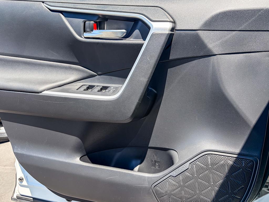 Thumbnail: 2024 Toyota RAV4 - 22