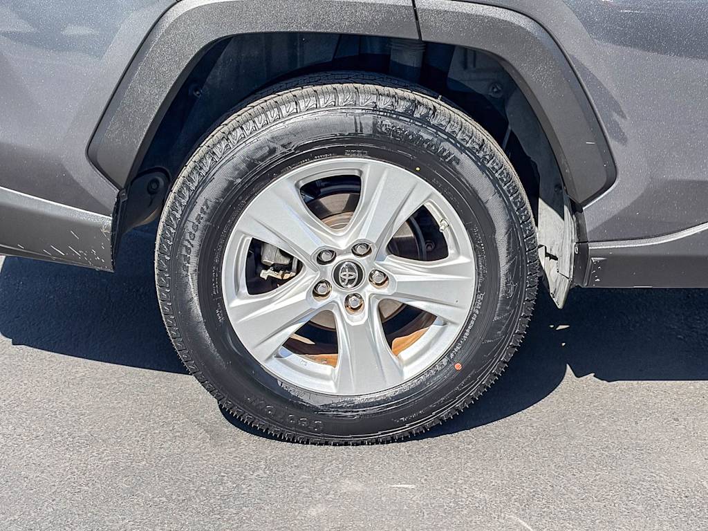 Thumbnail: 2019 Toyota RAV4 - 20