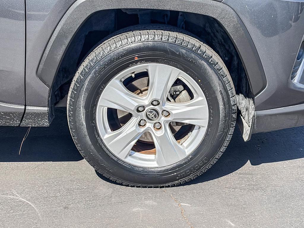 Thumbnail: 2019 Toyota RAV4 - 6