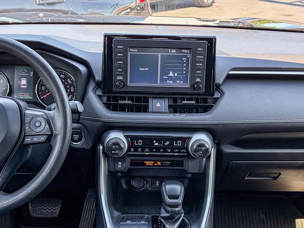 Thumbnail: 2019 Toyota RAV4 - 12