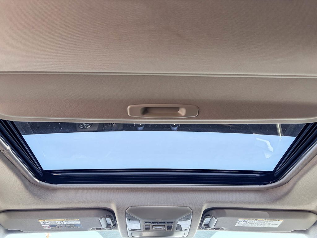 Thumbnail: 2019 Toyota RAV4 - 22