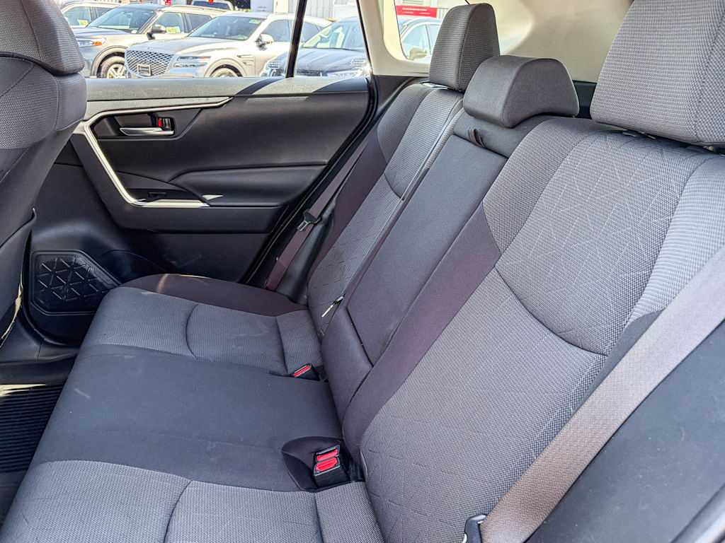 Thumbnail: 2019 Toyota RAV4 - 11