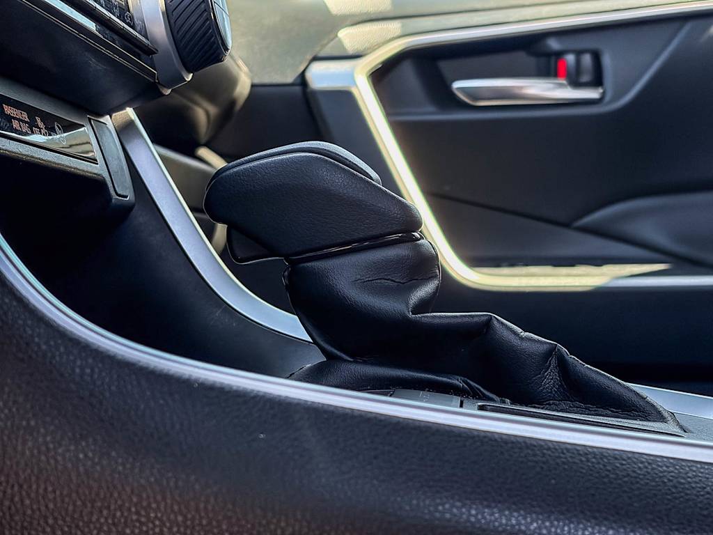 Thumbnail: 2019 Toyota RAV4 - 25