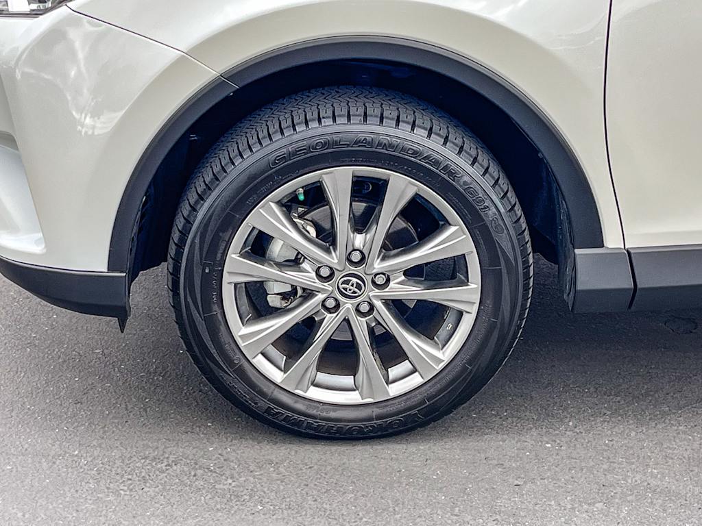 Thumbnail: 2018 Toyota RAV4 - 6