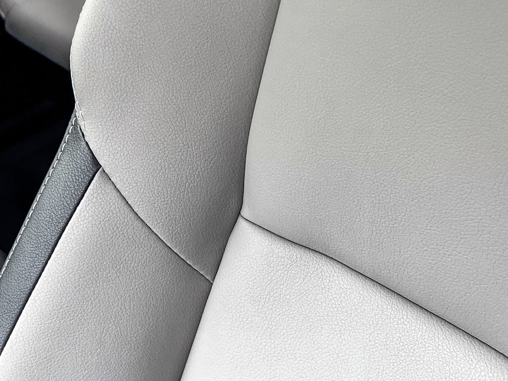 Thumbnail: 2018 Toyota RAV4 - 27