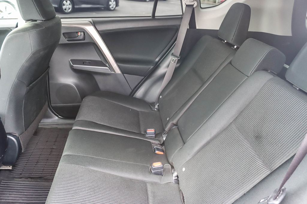 Thumbnail: 2018 Toyota RAV4 - 11