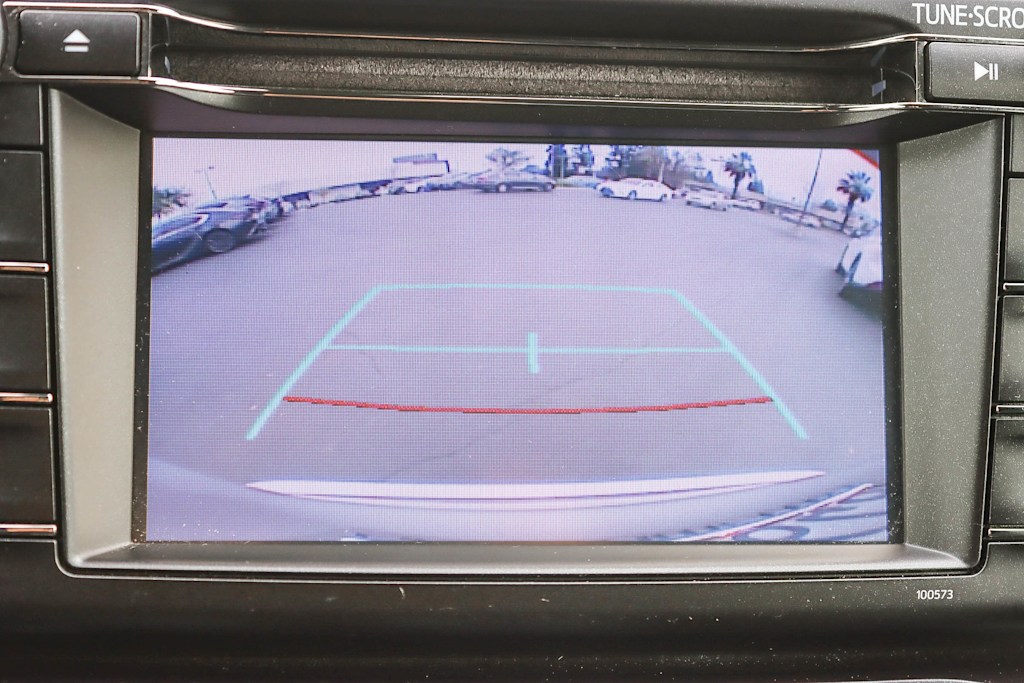 Thumbnail: 2018 Toyota RAV4 - 26