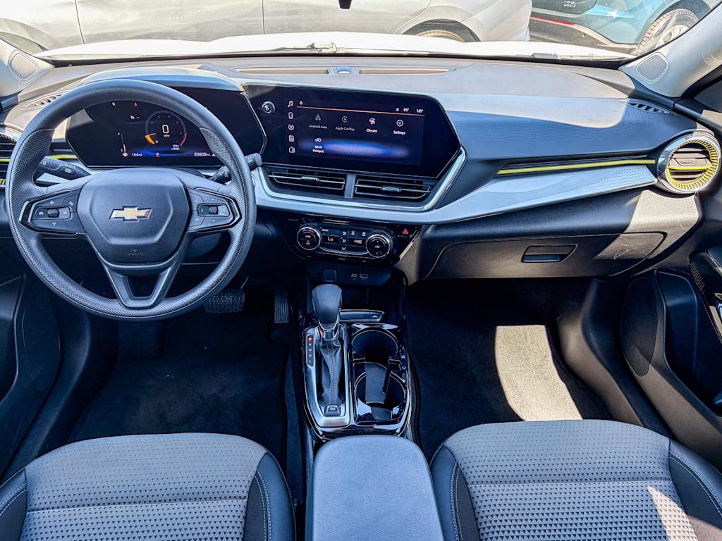 Thumbnail: 2025 Chevrolet Trax - 2