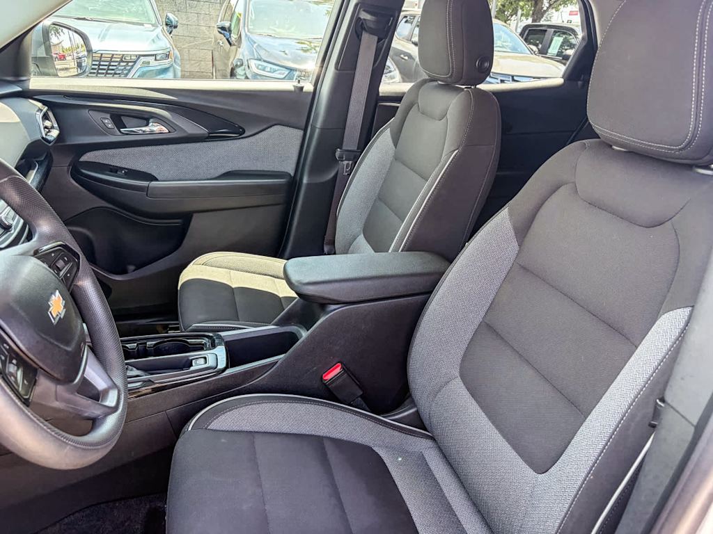 Thumbnail: 2021 Chevrolet TrailBlazer - 11