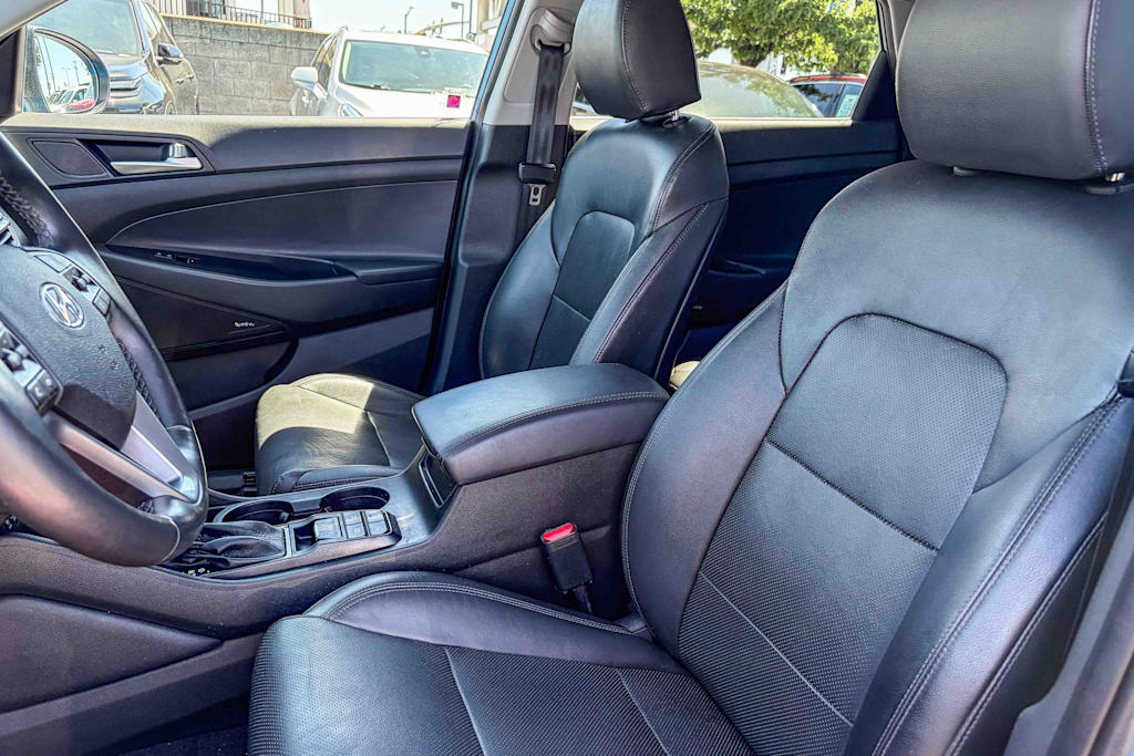 Thumbnail: 2020 Hyundai Tucson - 10