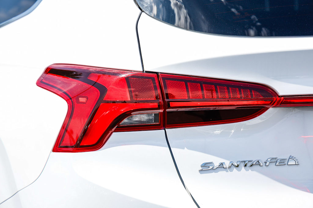 Thumbnail: 2022 Hyundai Santa Fe - 23