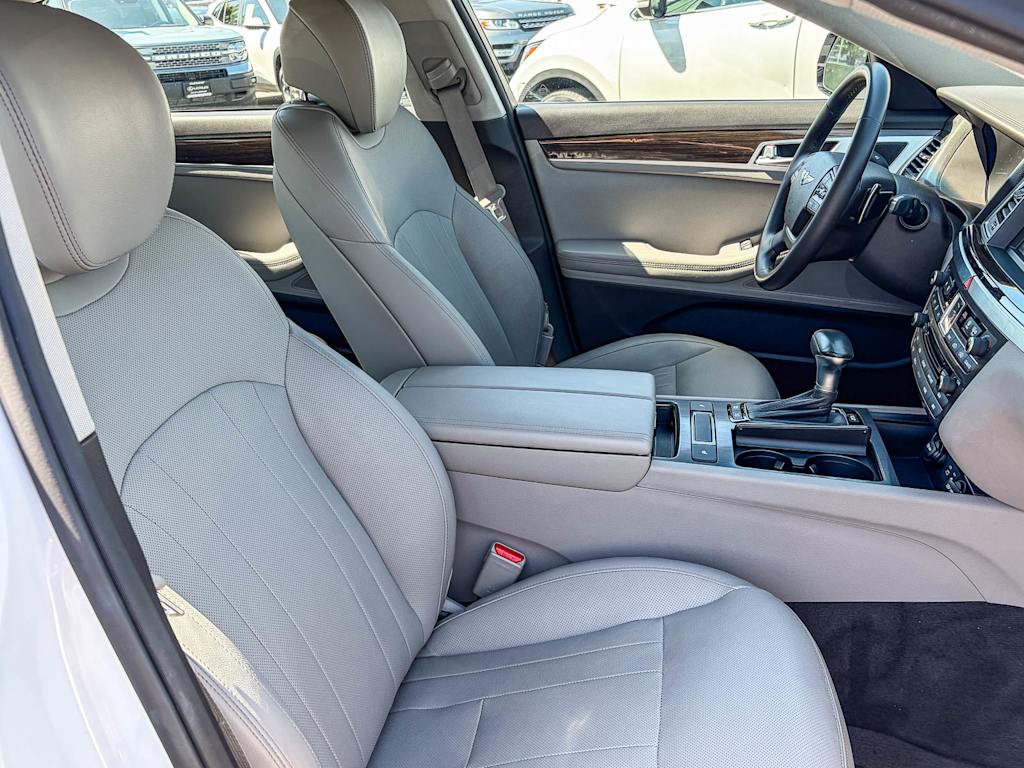 Thumbnail: 2018 Genesis G80 - 9