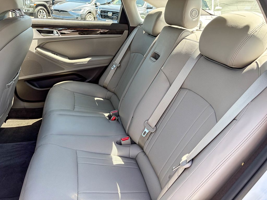 Thumbnail: 2018 Genesis G80 - 11
