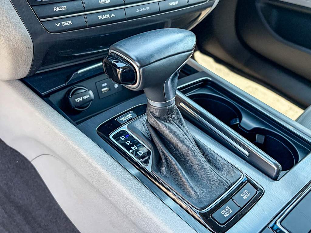 Thumbnail: 2018 Genesis G80 - 13