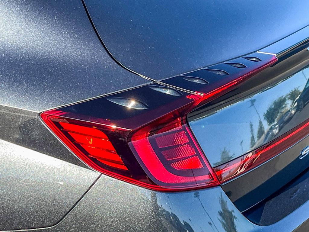 Thumbnail: 2022 Hyundai Sonata - 20