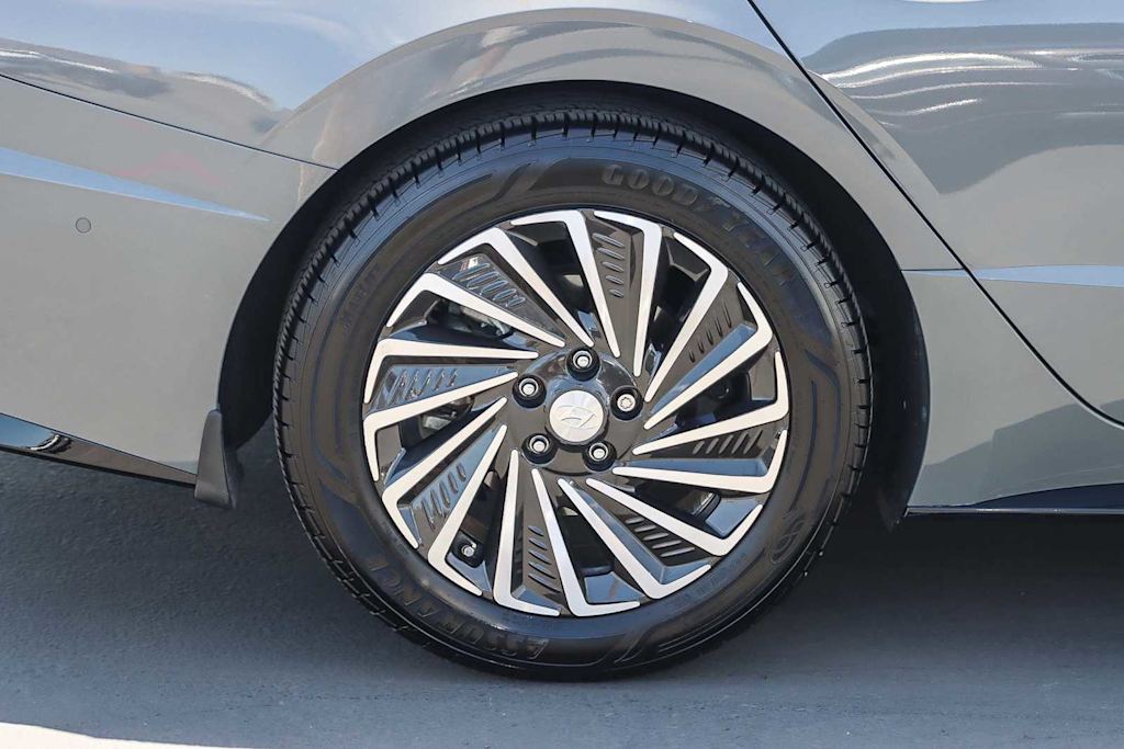 Thumbnail: 2023 Hyundai Sonata - 20