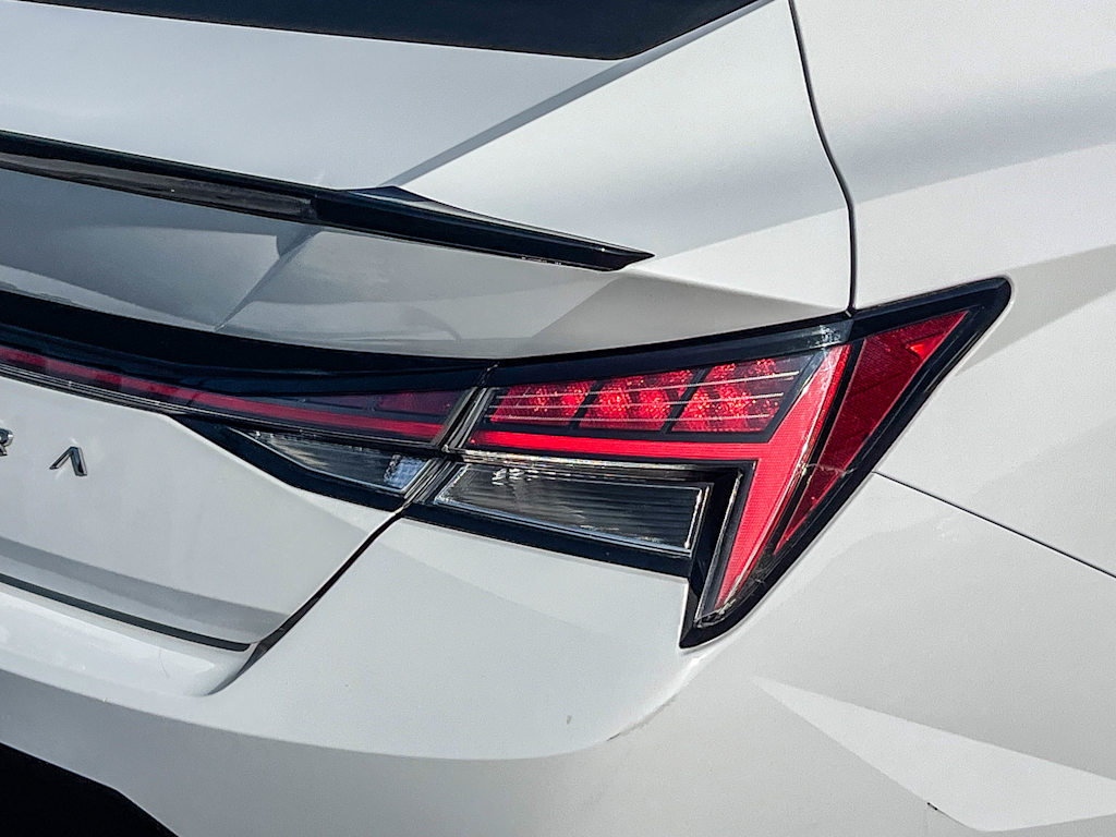 Thumbnail: 2022 Hyundai Elantra - 6