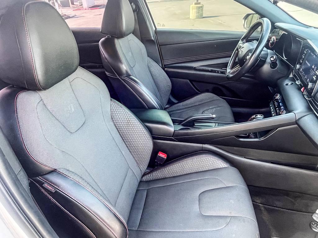 Thumbnail: 2022 Hyundai Elantra - 10