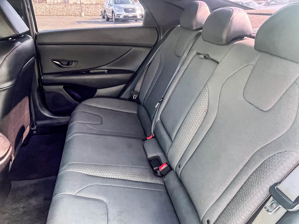 Thumbnail: 2022 Hyundai Elantra - 12