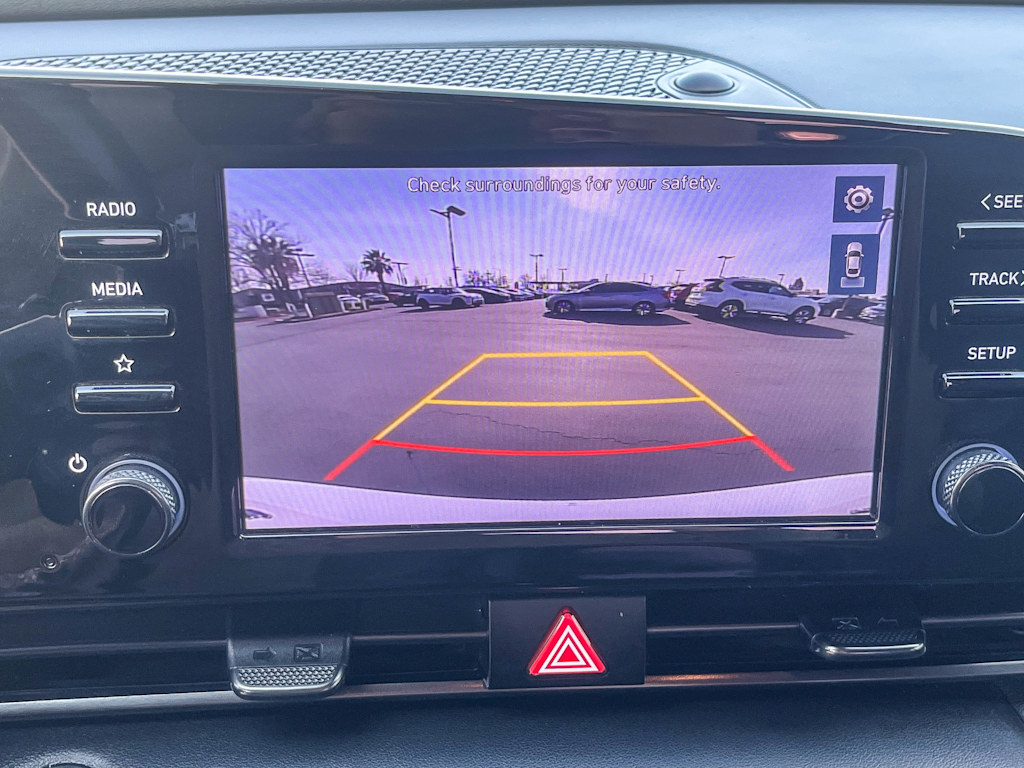 Thumbnail: 2022 Hyundai Elantra - 26