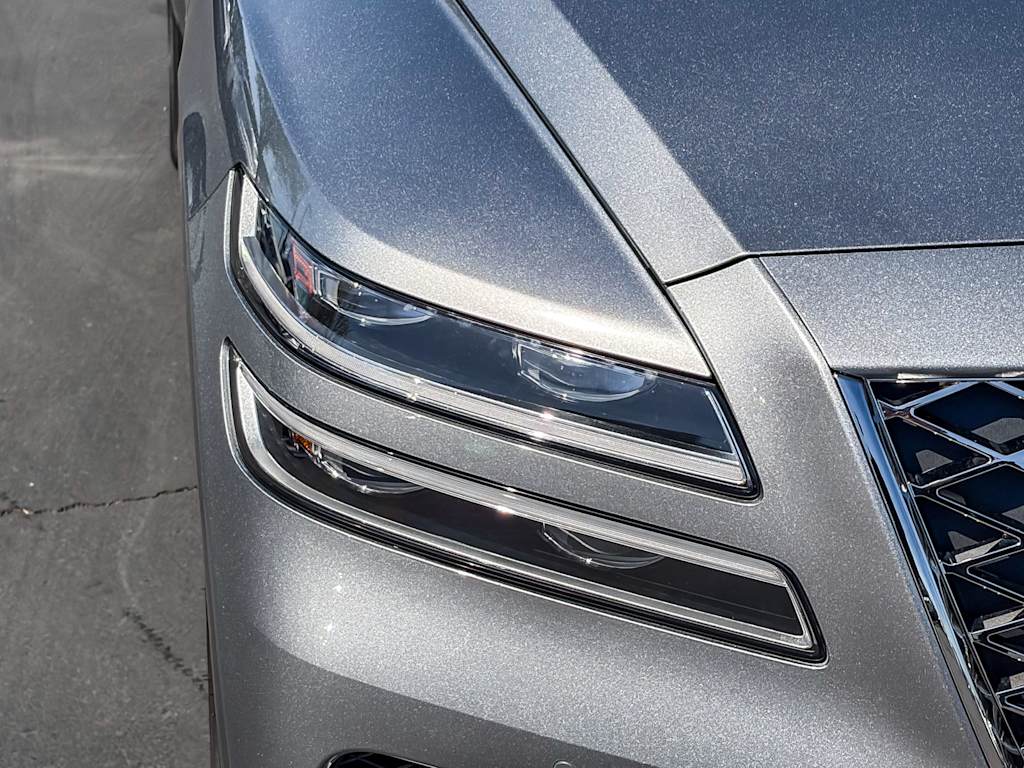 Thumbnail: 2023 Genesis GV80 - 17