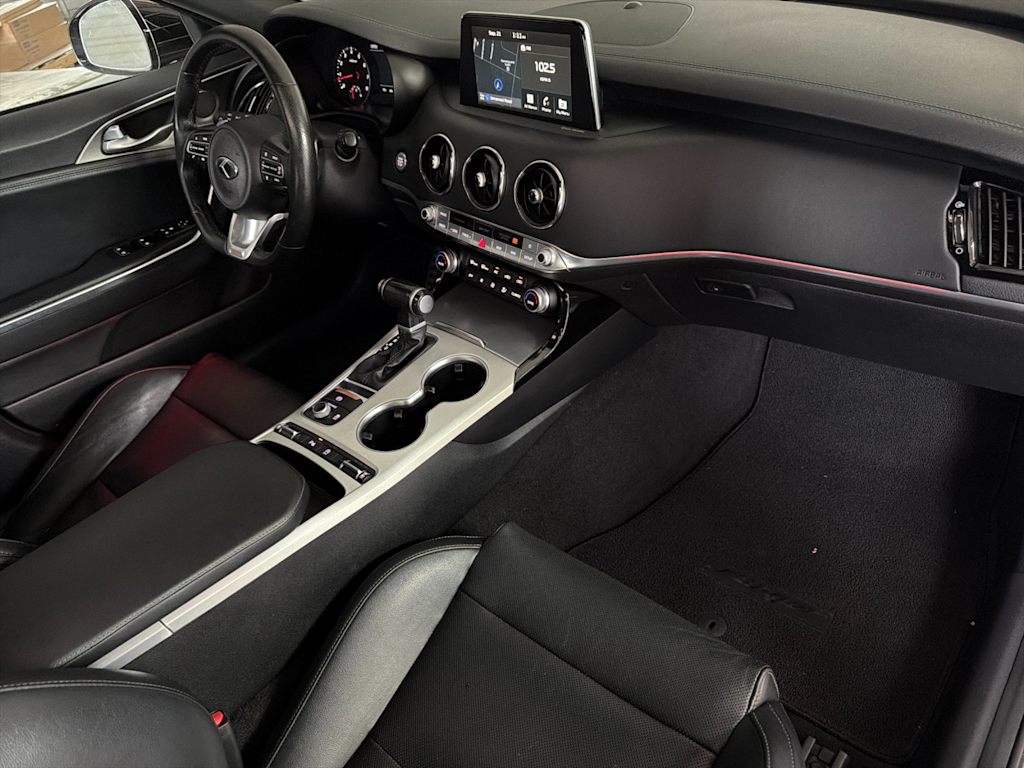 Thumbnail: 2021 Kia Stinger - 12