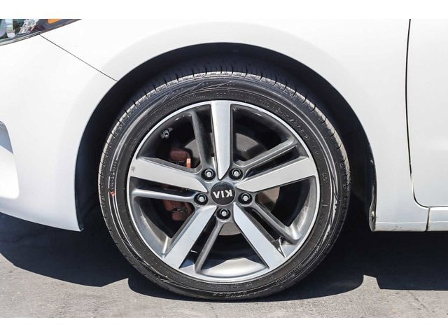 Thumbnail: 2017 Kia Forte - 6