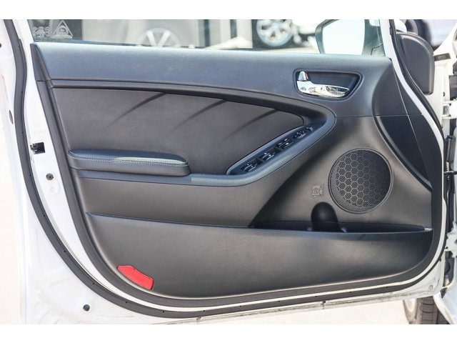 Thumbnail: 2017 Kia Forte - 22