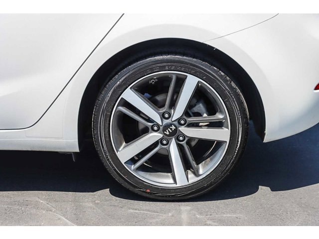 Thumbnail: 2017 Kia Forte - 20