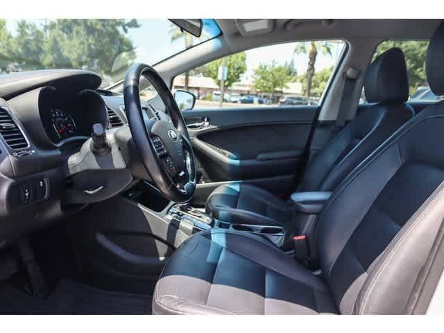 Thumbnail: 2017 Kia Forte - 10