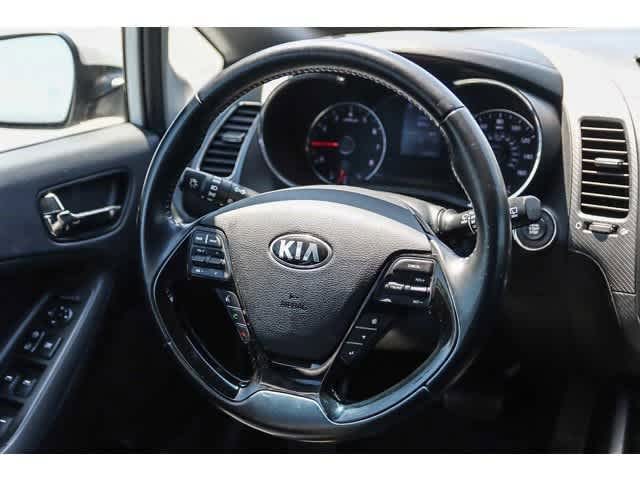 Thumbnail: 2017 Kia Forte - 8