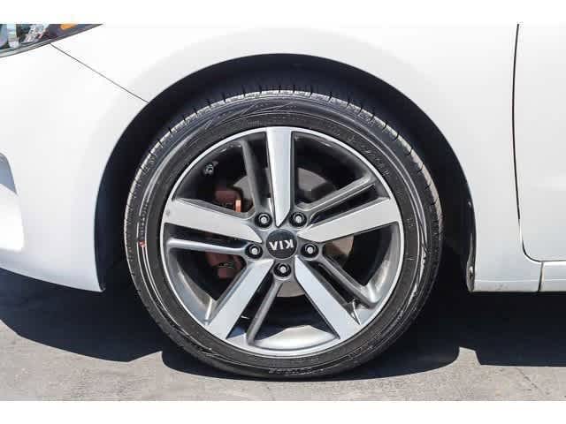 Thumbnail: 2017 Kia Forte - 6