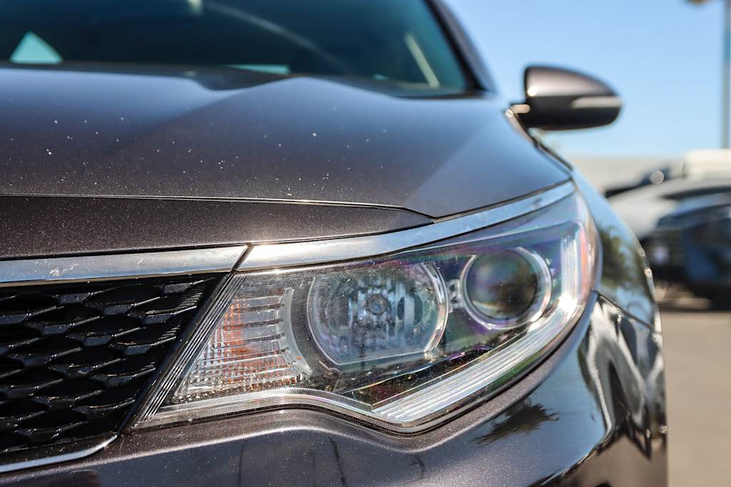 Thumbnail: 2018 Kia Optima - 18