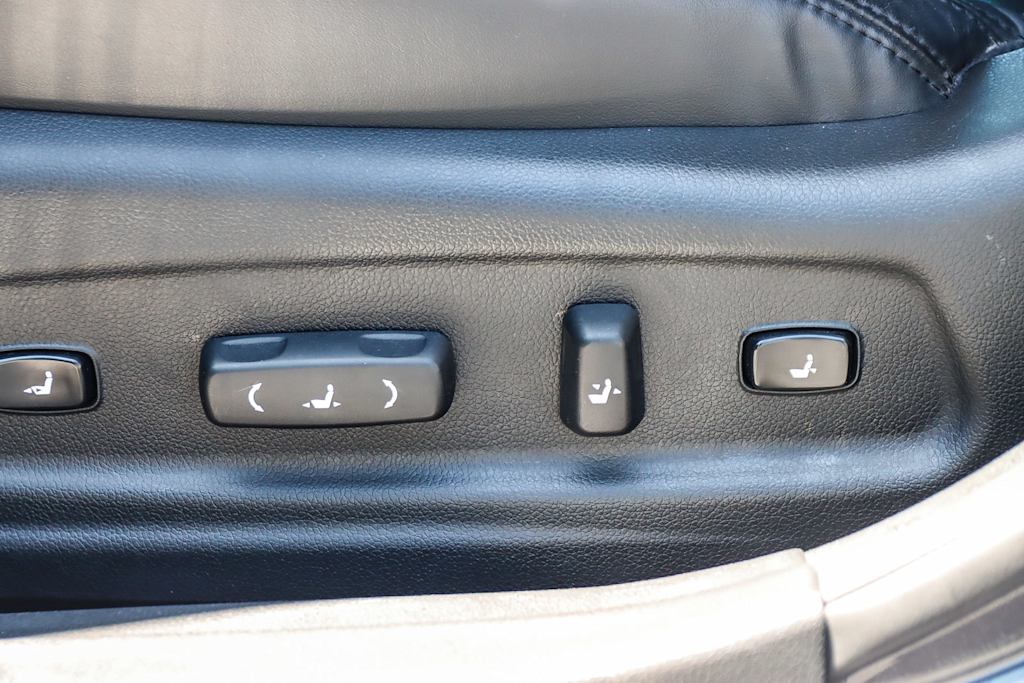 Thumbnail: 2014 Kia Cadenza - 25