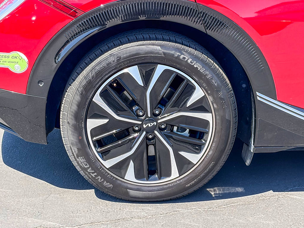 Thumbnail: 2023 Kia EV6 - 19