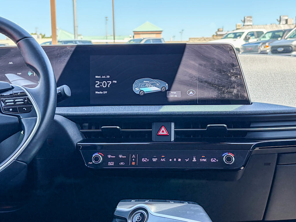 Thumbnail: 2023 Kia EV6 - 12
