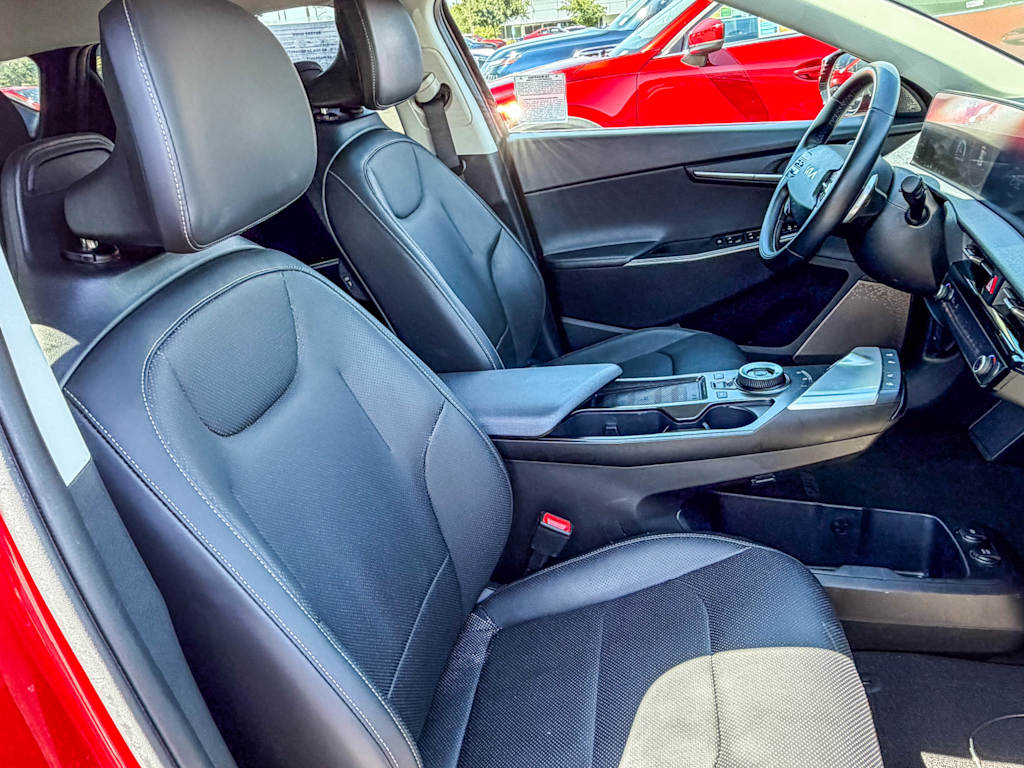 Thumbnail: 2023 Kia EV6 - 9