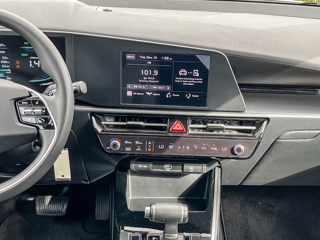 Thumbnail: 2024 Kia Niro - 9