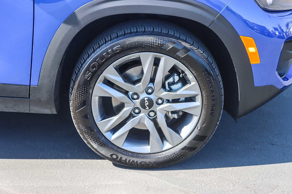 Thumbnail: 2023 Kia Seltos - 5