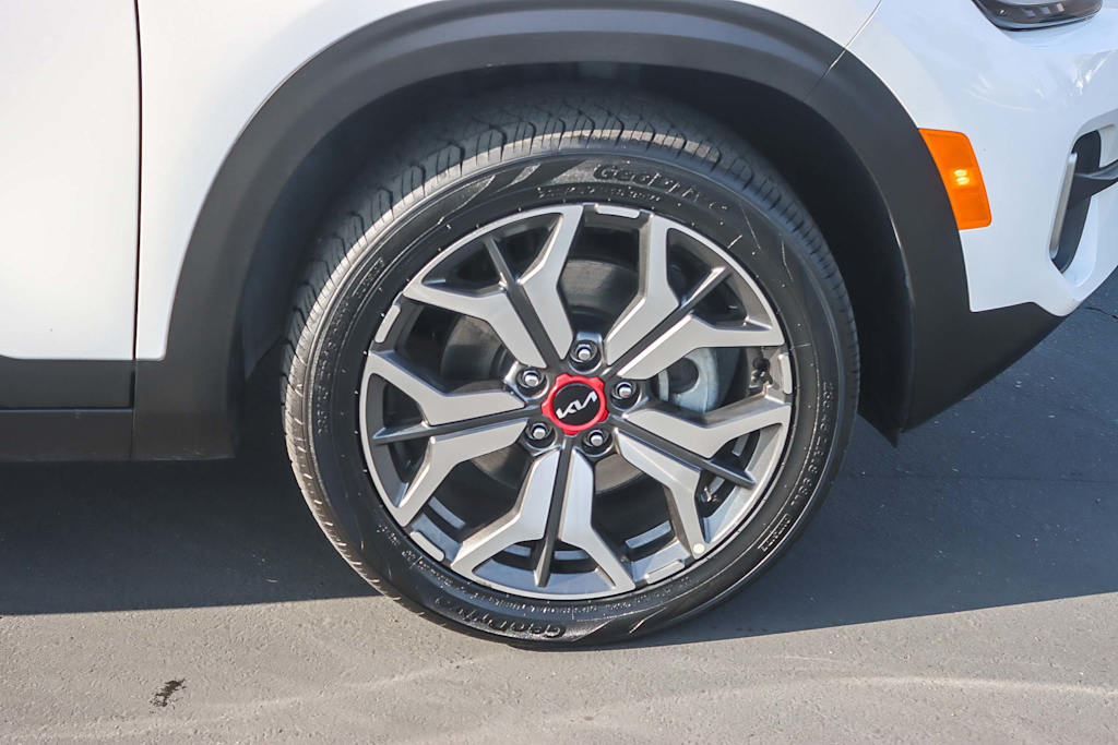 Thumbnail: 2022 Kia Seltos - 6