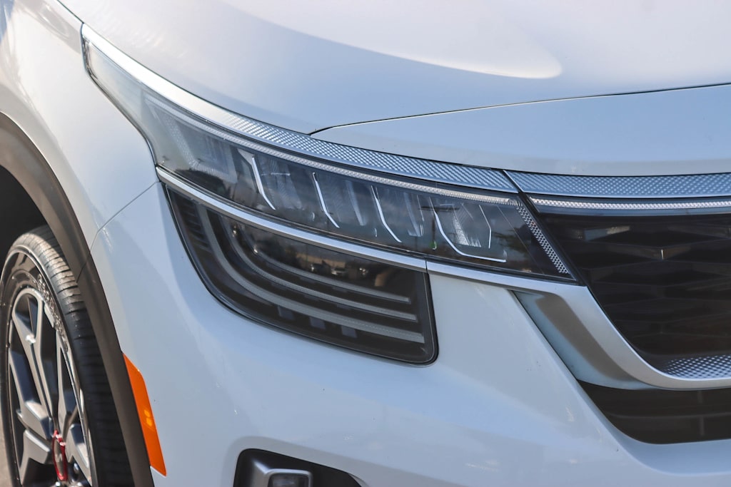 Thumbnail: 2022 Kia Seltos - 19