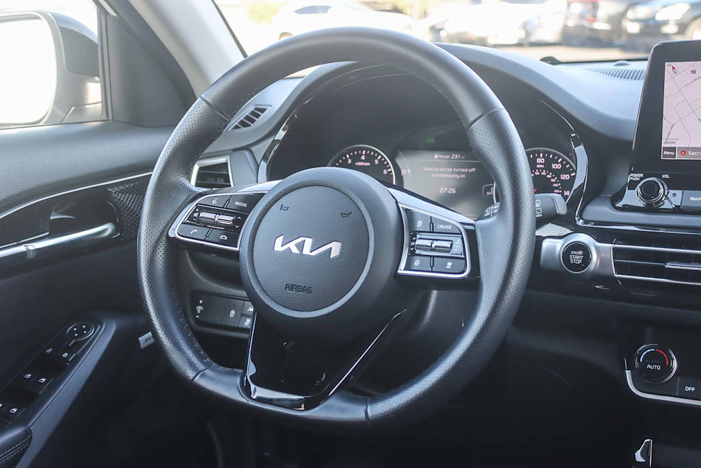 Thumbnail: 2022 Kia Seltos - 8