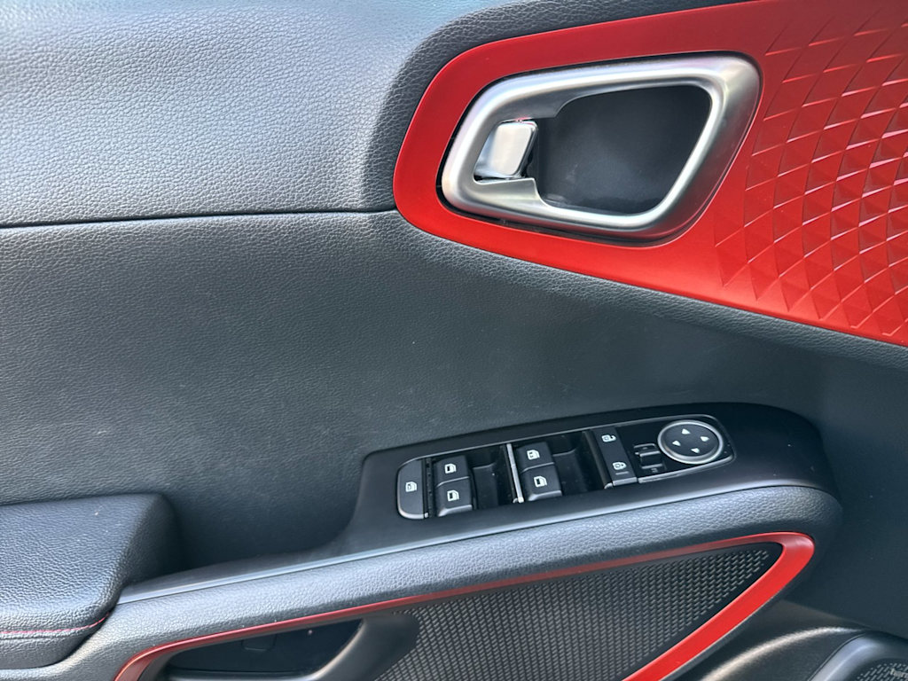 Thumbnail: 2023 Kia Soul - 20