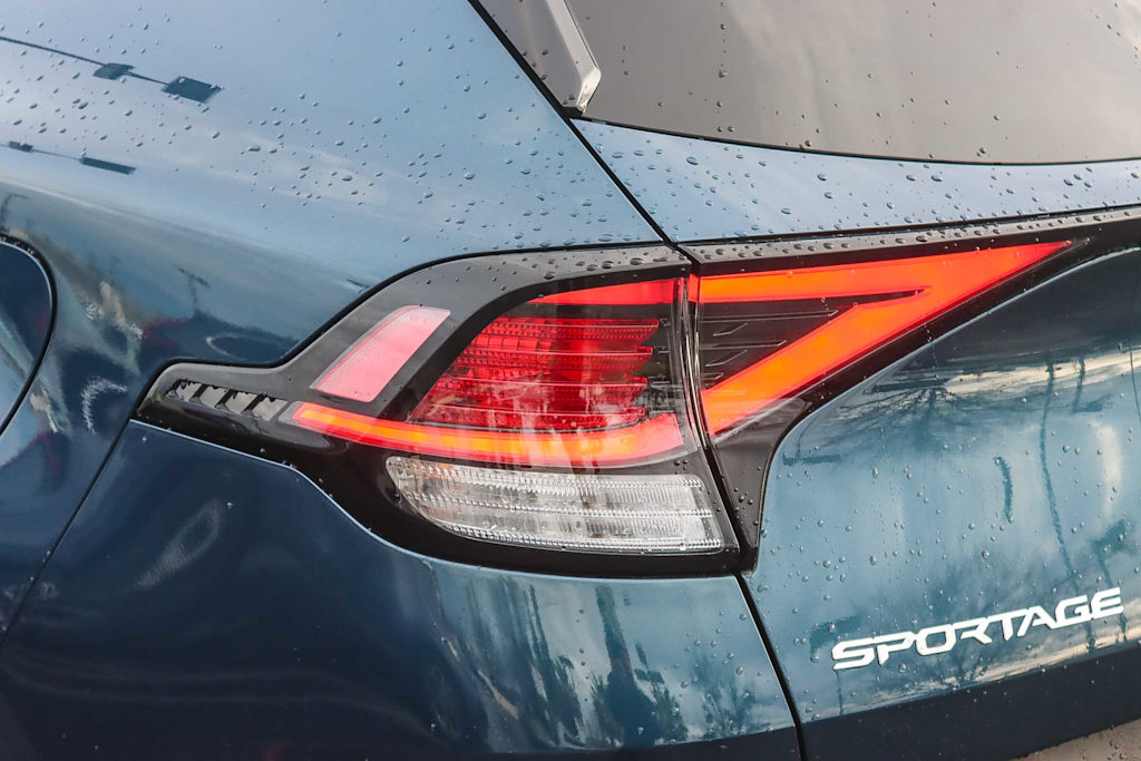 Thumbnail: 2023 Kia Sportage - 17