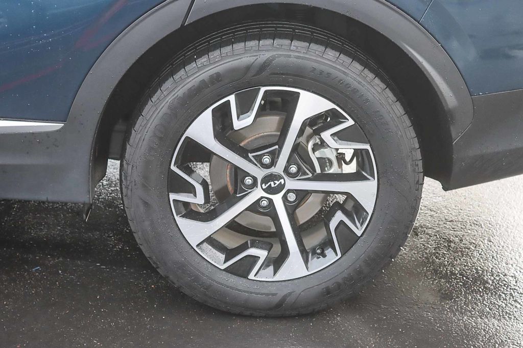 Thumbnail: 2023 Kia Sportage - 18