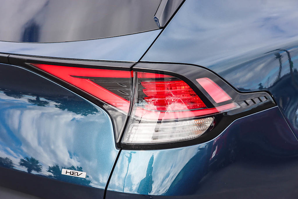 Thumbnail: 2023 Kia Sportage - 18