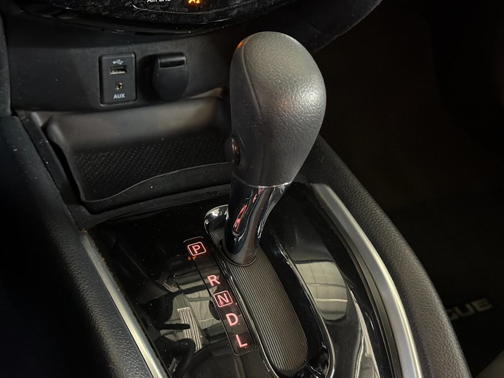 Thumbnail: 2016 Nissan Rogue - 14