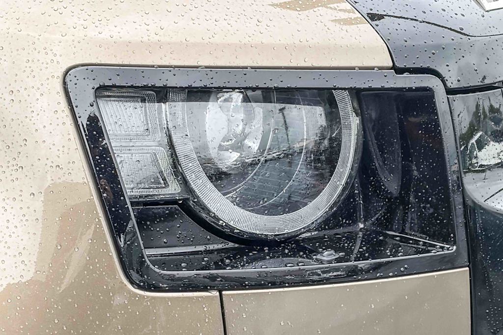 Thumbnail: 2020 Land Rover Defender - 21