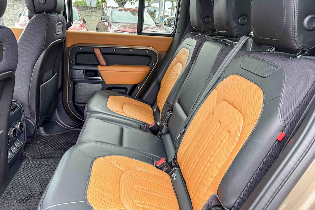 Thumbnail: 2020 Land Rover Defender - 10