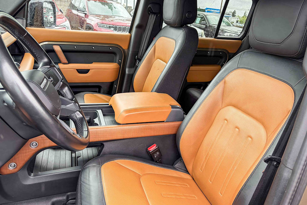 Thumbnail: 2020 Land Rover Defender - 9